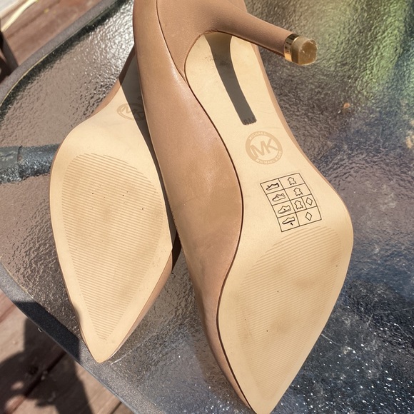 Michael Kors Pumps- Never Worn Size 8 - Picture 3 of 3
